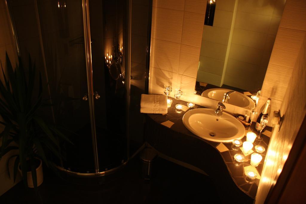 Hotel Dworek nad Stawem Wodzisław Śląski Pokój zdjęcie